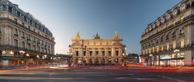 Opera Garnier a Paris a la tombee de la nuit Photo : © Sebastien Desnoulez