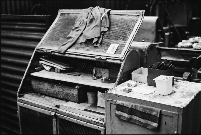 Atelier moteur usine Tatra à Pribor, Tchécoslovaquie 1991 - Photo : © Sebastien Desnoulez