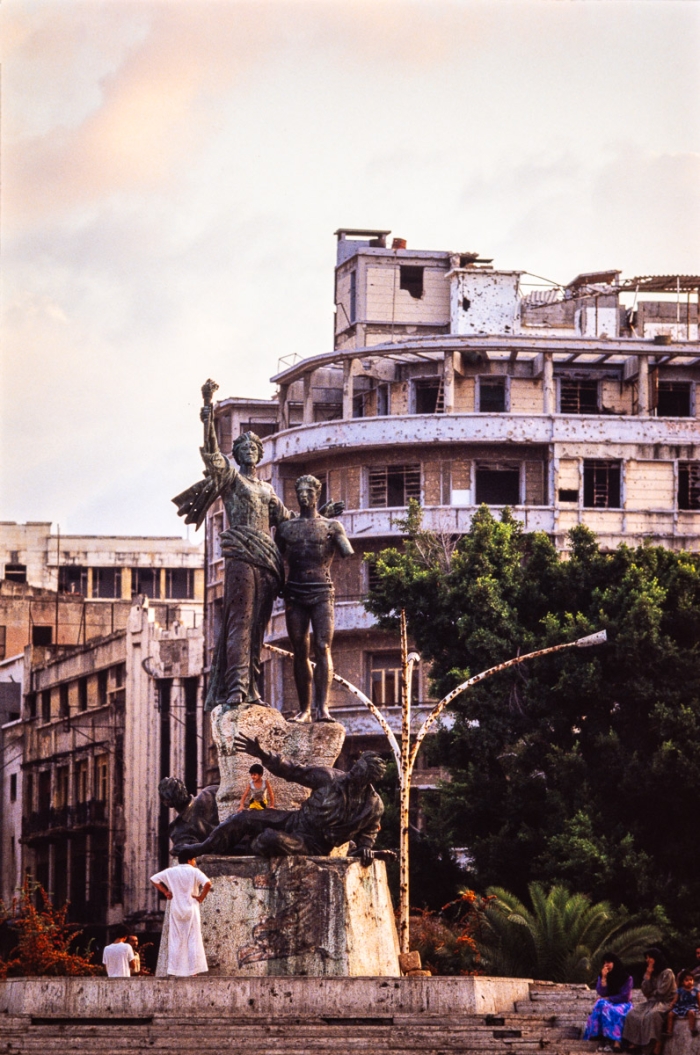 Place des canons ou place des martyrs, Beyrouth centre, Liban 1991 - Photo : © Sebastien Desnoulez