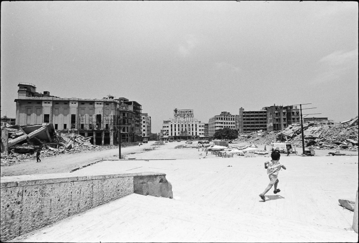 Place Des Martyrs, Beyrouth Centre, Liban 1991   Photo : © Sebastien Desnoulez