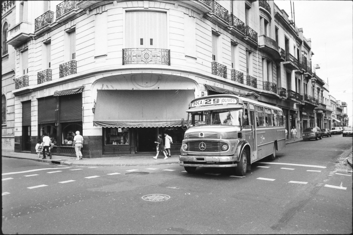 Buenos Aires en 1995 au Leica M6, pendant le GP d'Argentine - Photo : © Sebastien Desnoulez