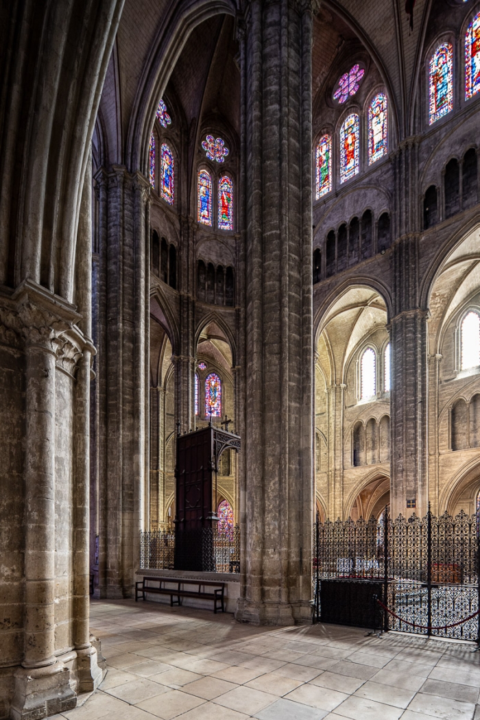 Photographie d’architecture : comment restituer la hauteur spectaculaire de la cathédrale Saint-Étienne de Bourges - Photo : © Sebastien Desnoulez