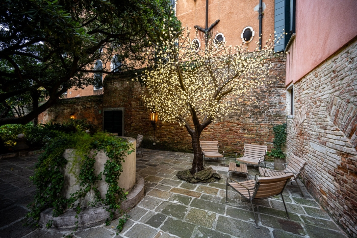 Cour de l'hôtel Eureka, Venise - Photo : © Sebastien Desnoulez Photographe Auteur