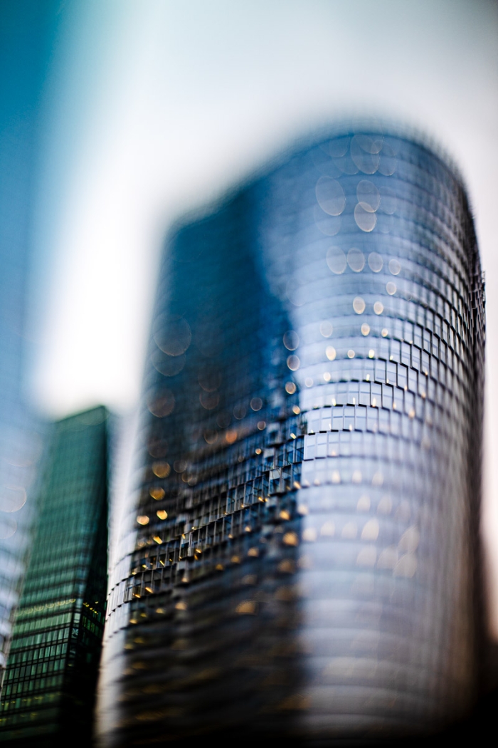 La Défense    Freelensing   Série À Moitié Flou   Photo : © Sebastien Desnoulez