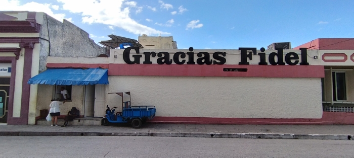 Gracias Fidel à Santa Clara, Cuba - Photo : © Sebastien Desnoulez