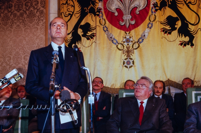 Jacques Chirac avec Pierre Mauroy, Mairie de Lille, Décembre 1987, campagne présidentielle 1988 - Photo : © Sebastien Desnoulez