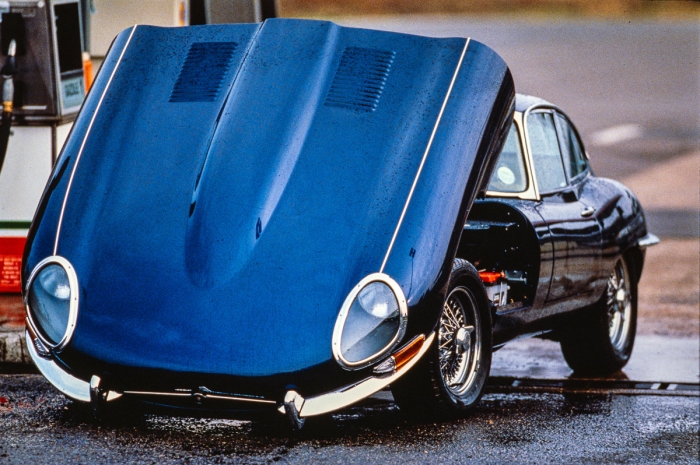 Jaguar Type E Vicarage, de Coventry à Genève, L'Automobile Magazine 1991 - Photo : © Sebastien Desnoulez