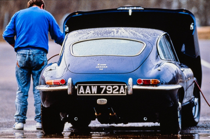 Jaguar Type E Vicarage, de Coventry à Genève, L'Automobile Magazine 1991 - Photo : © Sebastien Desnoulez