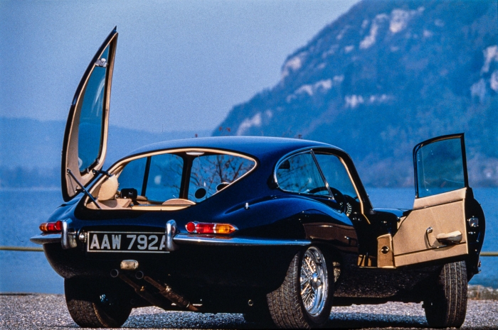 Jaguar Type E Vicarage, de Coventry à Genève, L'Automobile Magazine 1991 - Photo : © Sebastien Desnoulez