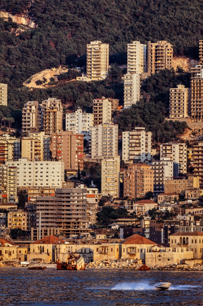 Jounieh, Liban 1991   Photo : © Sebastien Desnoulez