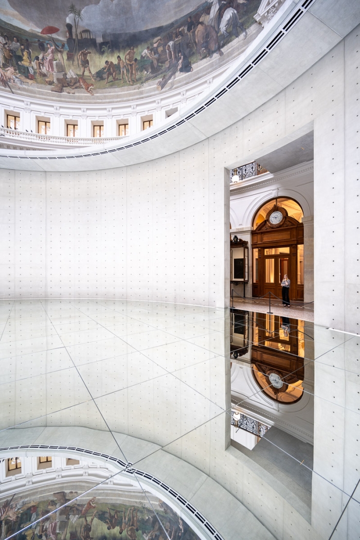 Kimsooja - Le monde comme il va - Bourse de Commerce - Collection Pinault - Photo : © Sebastien Desnoulez Photographe Auteur