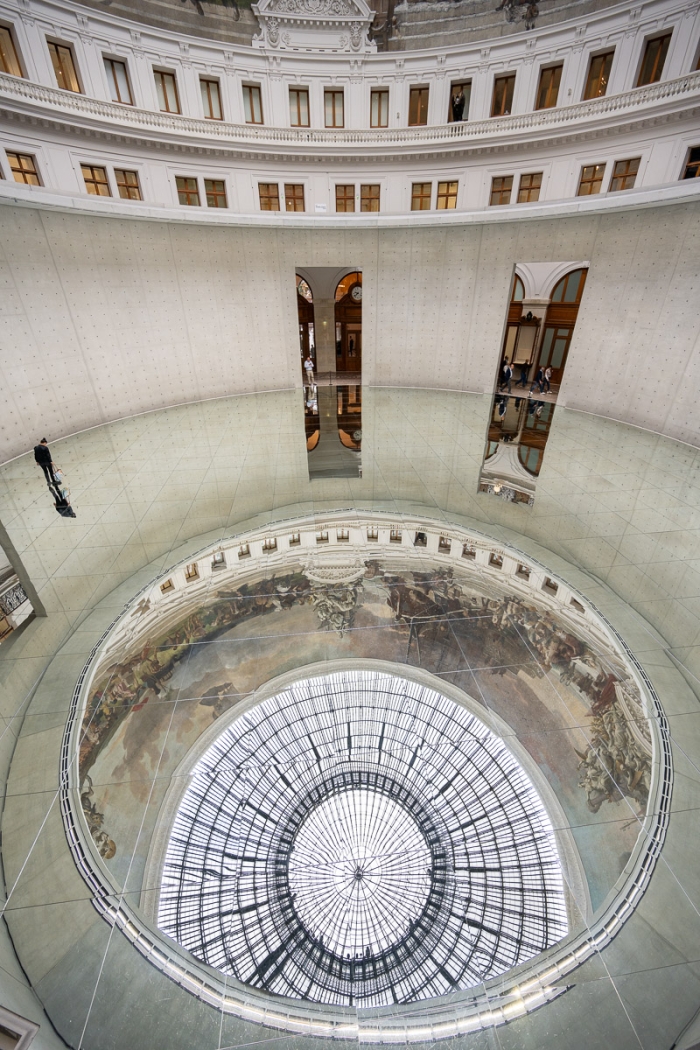 Kimsooja - Le monde comme il va - Bourse de Commerce - Collection Pinault - Photo : © Sebastien Desnoulez Photographe Auteur