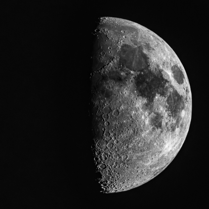 Lune recadrée à 25% - Nikon NIKKOR 500mm f/4 Ai-P IF-ED + TC-14 + TC-20 III (1400mm) - Photo : © Sebastien Desnoulez