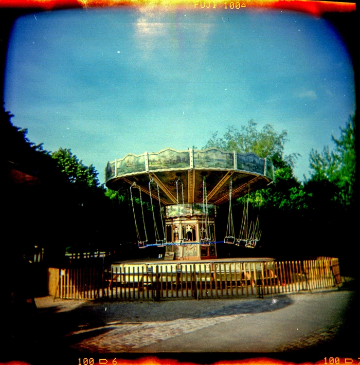 Manège - Série Hallucinations - Holga - Photo : © Sebastien Desnoulez