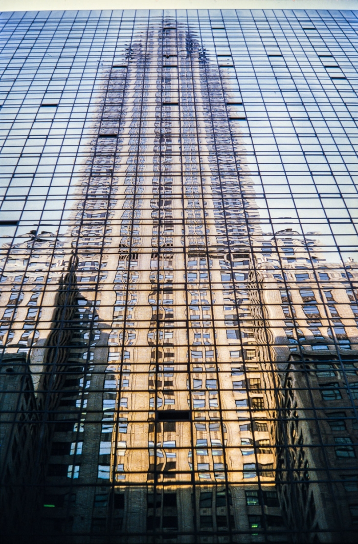 New York City 1985 Reflection Of Empire State Building - Photo : © Sebastien Desnoulez