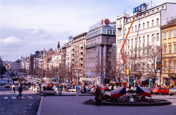 Place Vencelas, Prague, Mars 1991 - Photo : © Sebastien Desnoulez