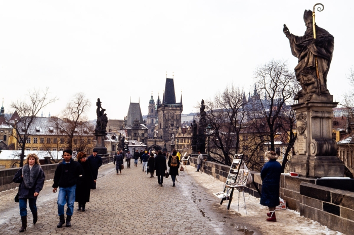 Pont Charles   Prague   Tchécoslovaquie, Février 1991   Photo : © Sebastien Desnoulez