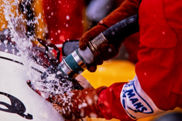 Refuelling Toyota   24 Heures Du Mans 1989   Photo : © Sebastien Desnoulez