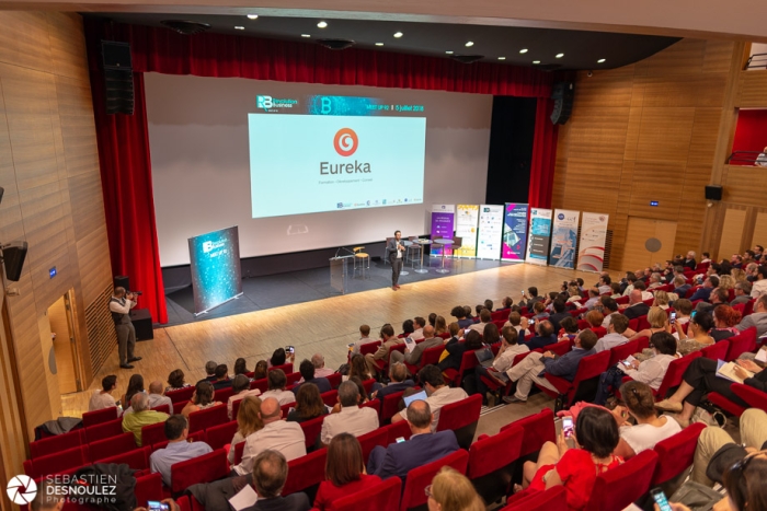 Reportage événementiel Mounir Mahjoubi au meet up 92 des clubs d'entrepreneurs sur la blockchain - Photo : © Sebastien Desnoulez Photographe