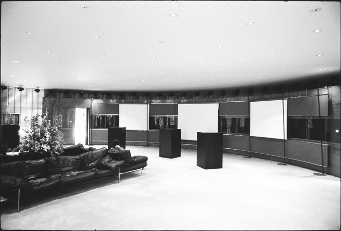 Toit de la Grande Arche de la Défense, septembre 1989 - Photo : © Sebastien Desnoulez