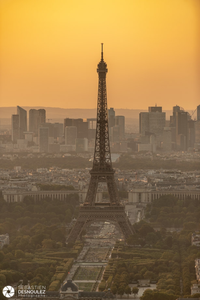 Ambiance Paris Tour Eiffel et La Défense depuis la Tour Montparnasse - Photo : © Sebastien Desnoulez Photographe