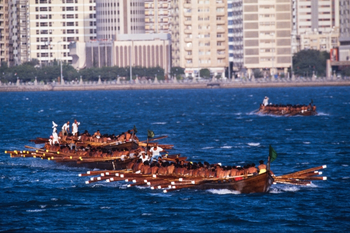 Course d'aviron à Abu Dhabi en 1991, photographies d'une tradition du Golfe - Photo : © Sebastien Desnoulez