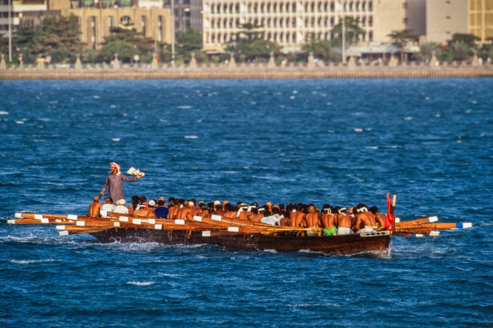 Course d'aviron à Abu Dhabi en 1991, photographies d'une tradition du Golfe - Photo : © Sebastien Desnoulez