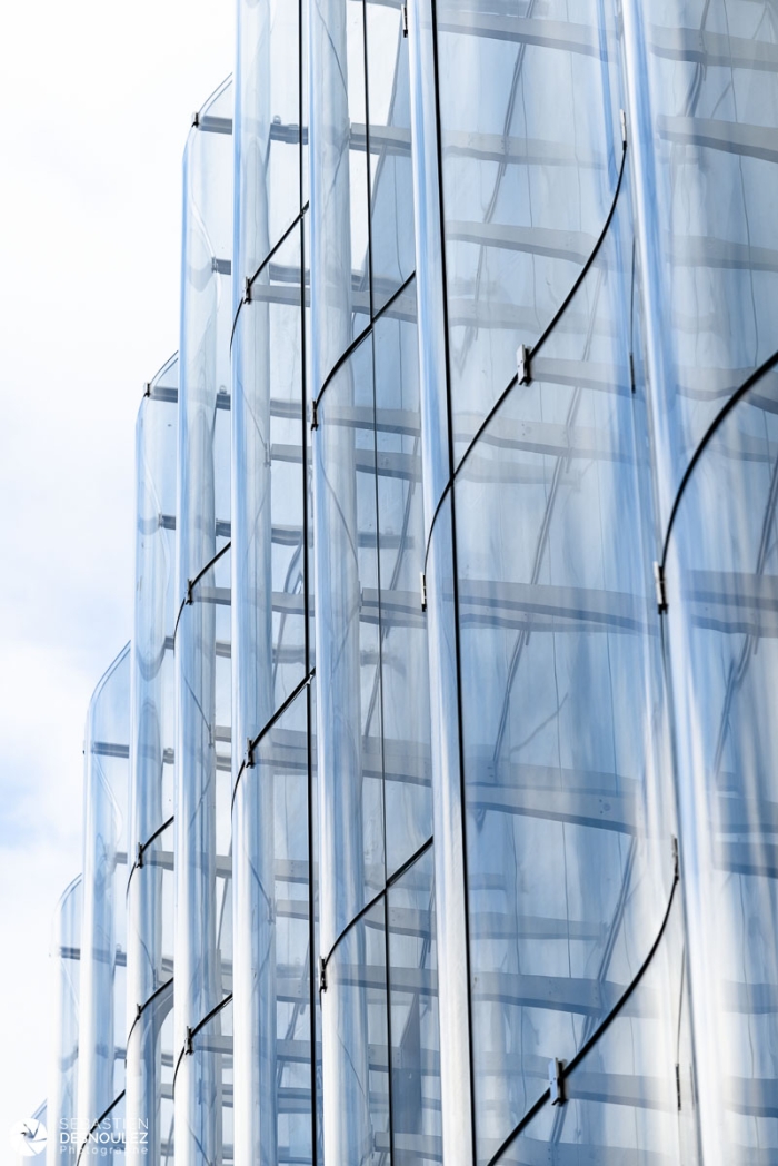 Façade en verre de la Samaritaine à Paris - Photo : © Sebastien Desnoulez photographe d'ambiances et d'architecture