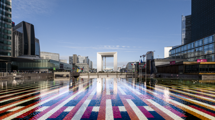 Fontaine Monumentale d'Agam et la Grande Arche de La Défense - Photo : © Sebastien Desnoulez photographe d'ambiances et d'architecture