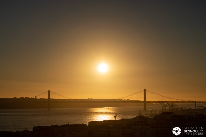 Pont Du 25 Avril Depuis Le Chateau De Saint Georges, Lisbonne - Photo : © Sebastien Desnoulez Photographe Auteur