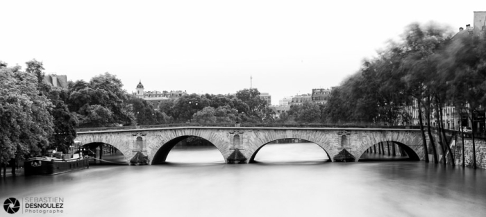 La Seine sort de son lit au Pont Marie à Paris, juin 2016 - Photo : © Sebastien Desnoulez