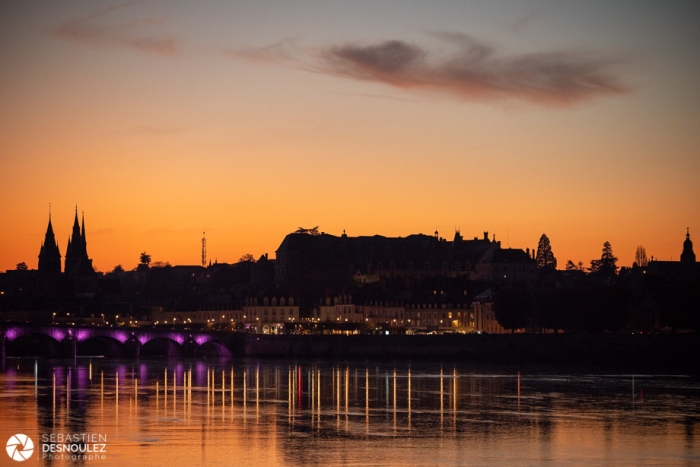 Silhouette de Blois au coucher du soleil - Photo : © Sebastien Desnoulez photographe d'ambiances et d'architecture