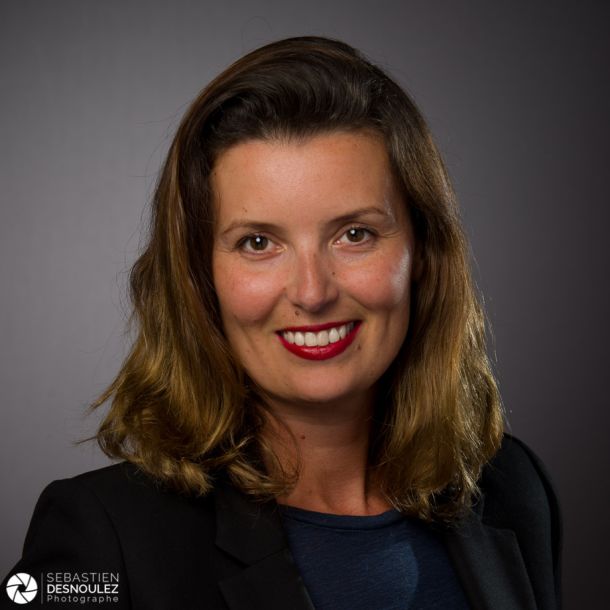 Portrait professionnel femme studio Paris - Photo : Sebastien Desnoulez