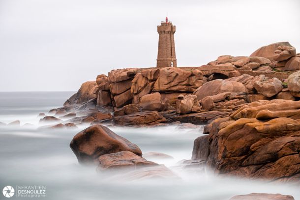 Phare de Mean Ruz Ploumanac h Cotes d Armor Photo Sebastien Desnoulez Photographe Auteur D