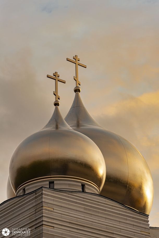 Bulbes de la cathédrale de la Sainte-Trinité de Paris - Photo : © Sebastien Desnoulez photographe d'ambiances et d'architecture