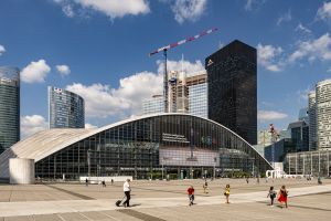 Le CNIT, l'esplanade, tour Areva et Cœur Défense - Photo : © Sebastien Desnoulez photographe d'ambiances et d'architecture