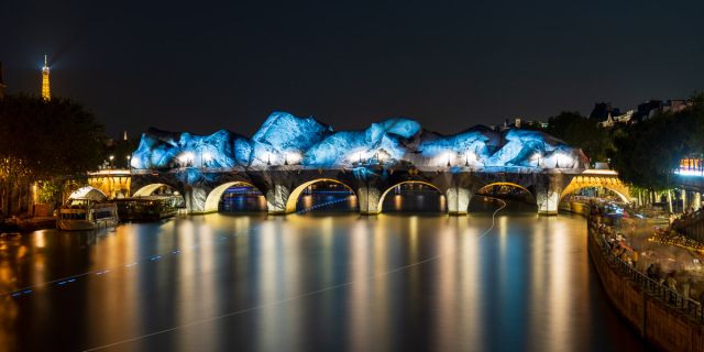 Caverne de JR au Pont Neuf, Paris - Photo : © Sebastien Desnoulez