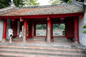 Les Instagrameuses de la Pagode Quan Thanh - Hanoi au Vietnam - Photo : © Sebastien Desnoulez Photographe Auteur