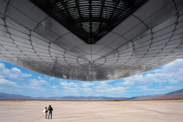 Under the Mothership - Photo : © Sebastien Desnoulez