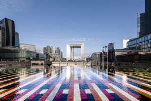 Fontaine Monumentale d'Agam et la Grande Arche de La Défense - Photo : © Sebastien Desnoulez photographe d'ambiances et d'architecture