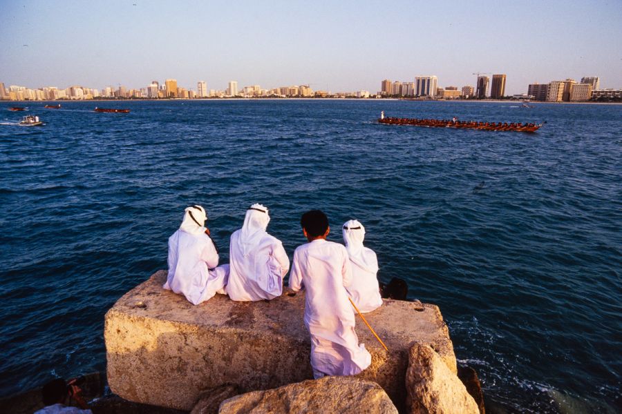 Course d'aviron à Abu Dhabi en 1991, photographies d'une tradition du Golfe - Photo : © Sebastien Desnoulez