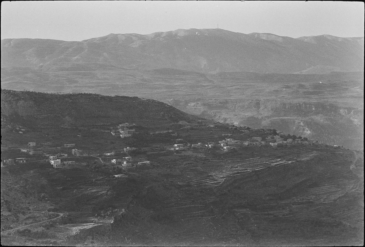 Collines et villages photographiés depuis Zahlé en fin de soirée en 1992 - Photo : © Sebastien Desnoulez