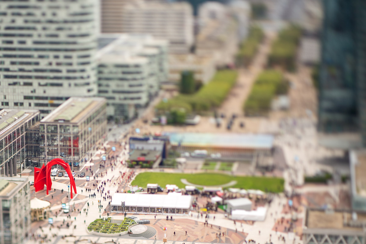 Miniature effect created at La Défense using the tilt movement of the Nikon PC-E Micro NIKKOR 85mm f/2.8D
