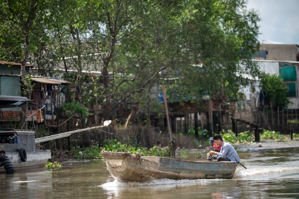 Sur un bras du Mekong au Vietnam - Photo : © Sebastien Desnoulez